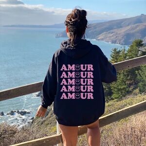 Graphic And Trendy “Amour” Crew Neck Long Sleeve Sweatshirt